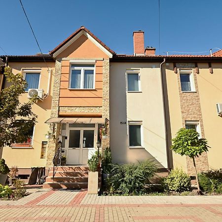 Bellavista 1 Apartman Eger Exterior foto
